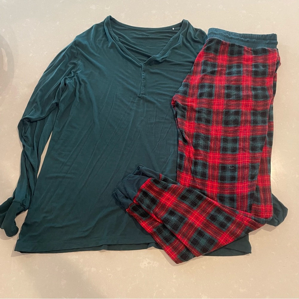 Women's Little Sleepies Pajama Set - Large Top, Medium Bottom - Good Cond